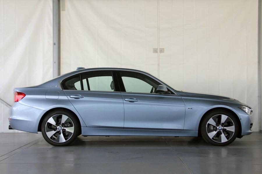  BMW ActiveHybrid 3 2013 года  (фото 10 из 43)